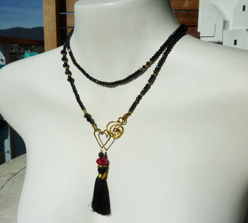 Black Spinel Love Lariat Necklace