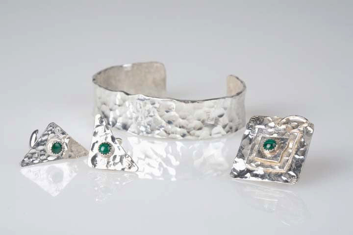 Hand hammered Men's Sterling & Malachite collection